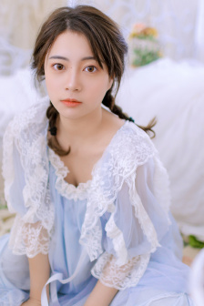 刘雨欣晒女儿照片